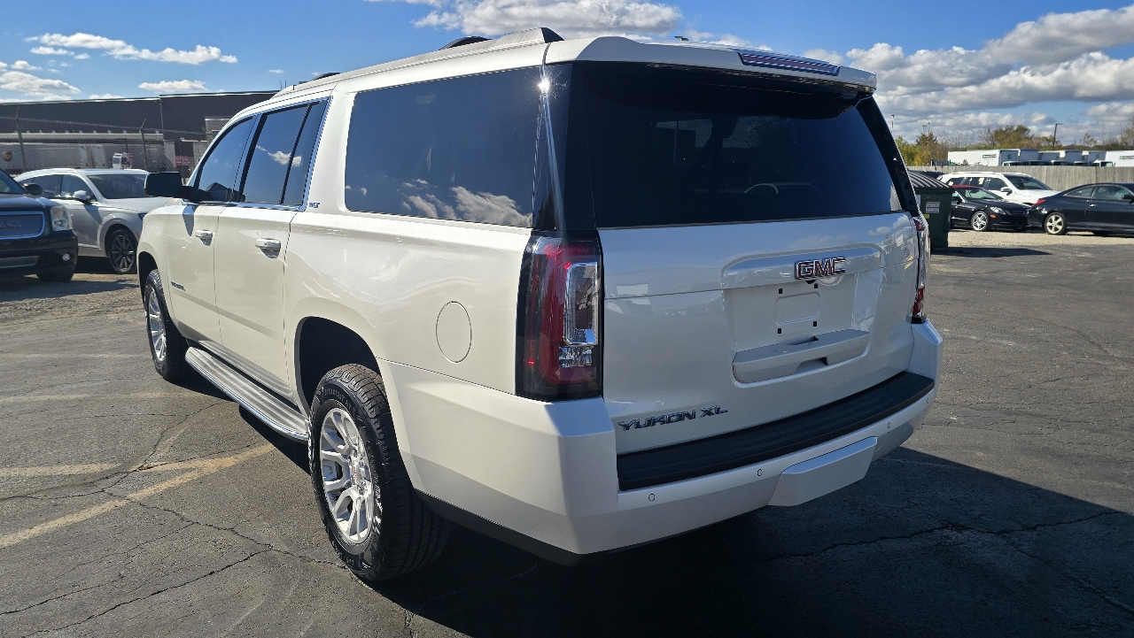 GMC Yukon XL SLT 1/2 Ton 4WD 2015