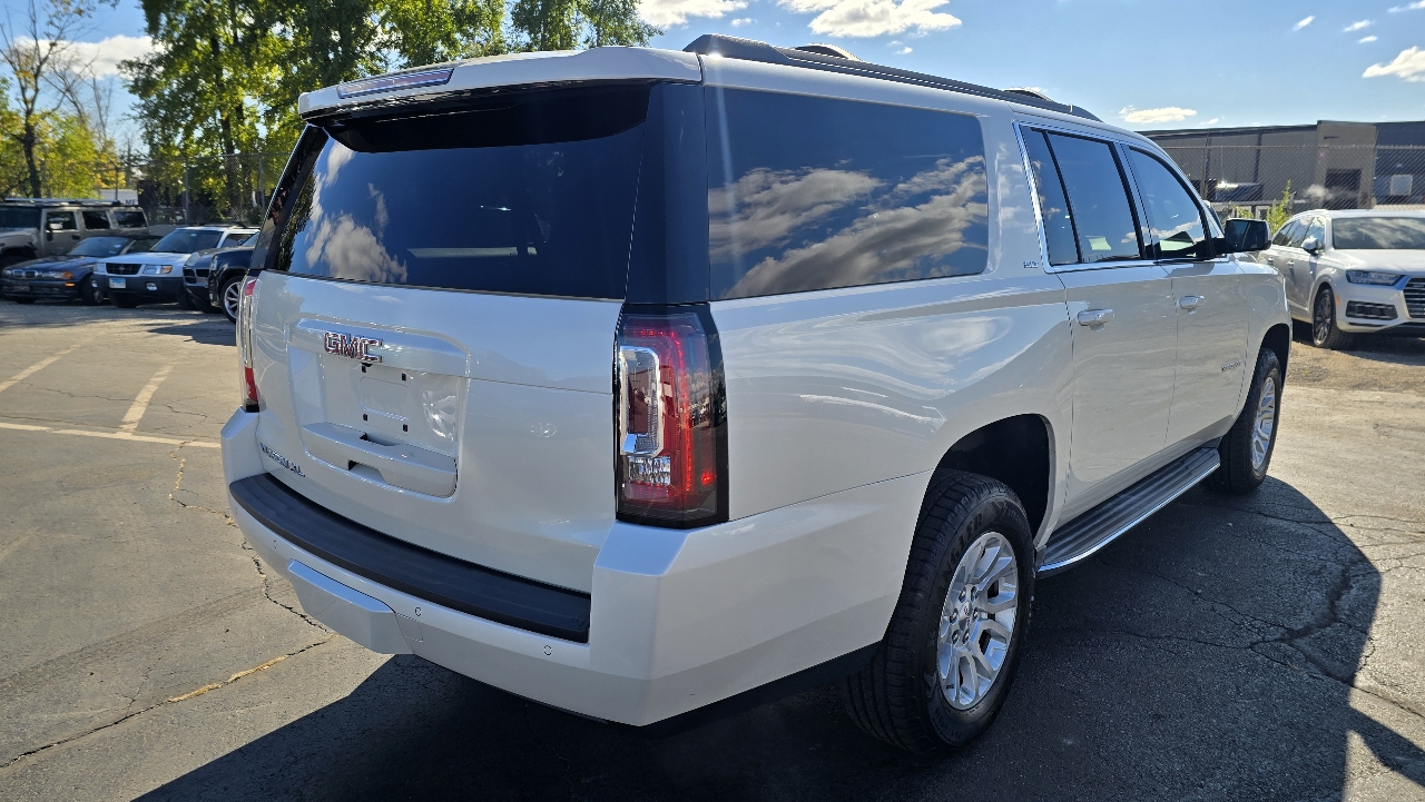 GMC Yukon XL SLT 1/2 Ton 4WD 2015