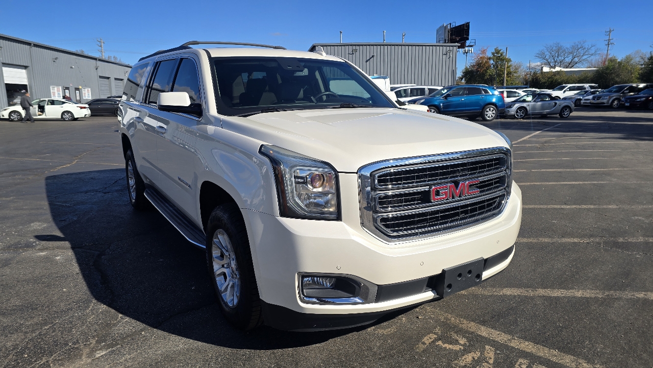 GMC Yukon XL SLT 1/2 Ton 4WD 2015