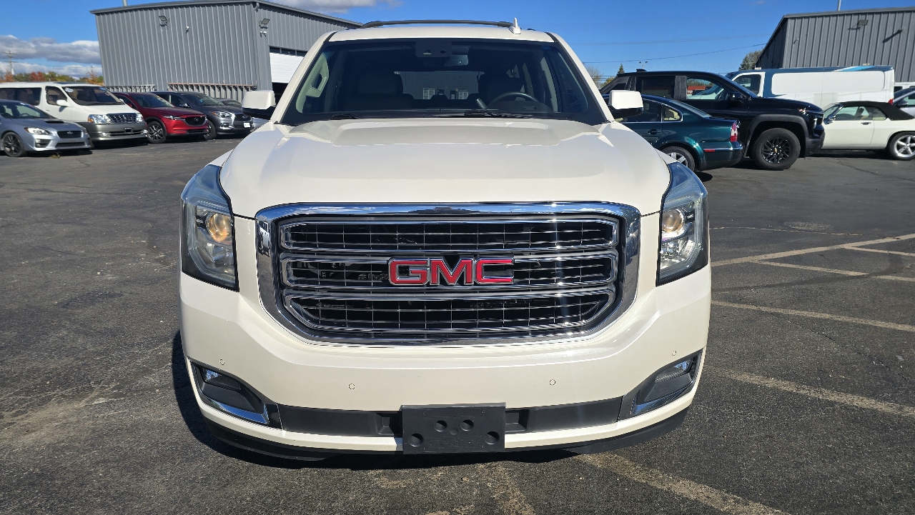 GMC Yukon XL SLT 1/2 Ton 4WD 2015