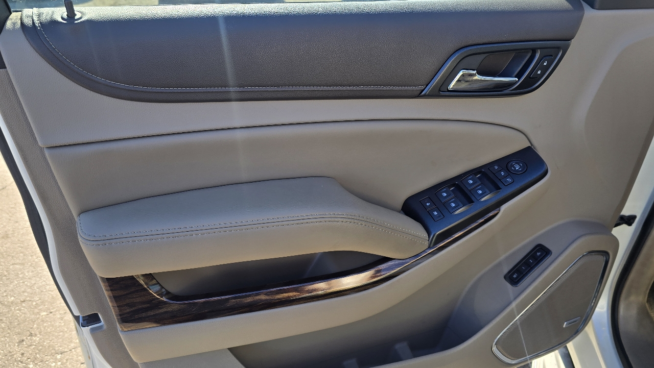 GMC Yukon XL SLT 1/2 Ton 4WD 2015