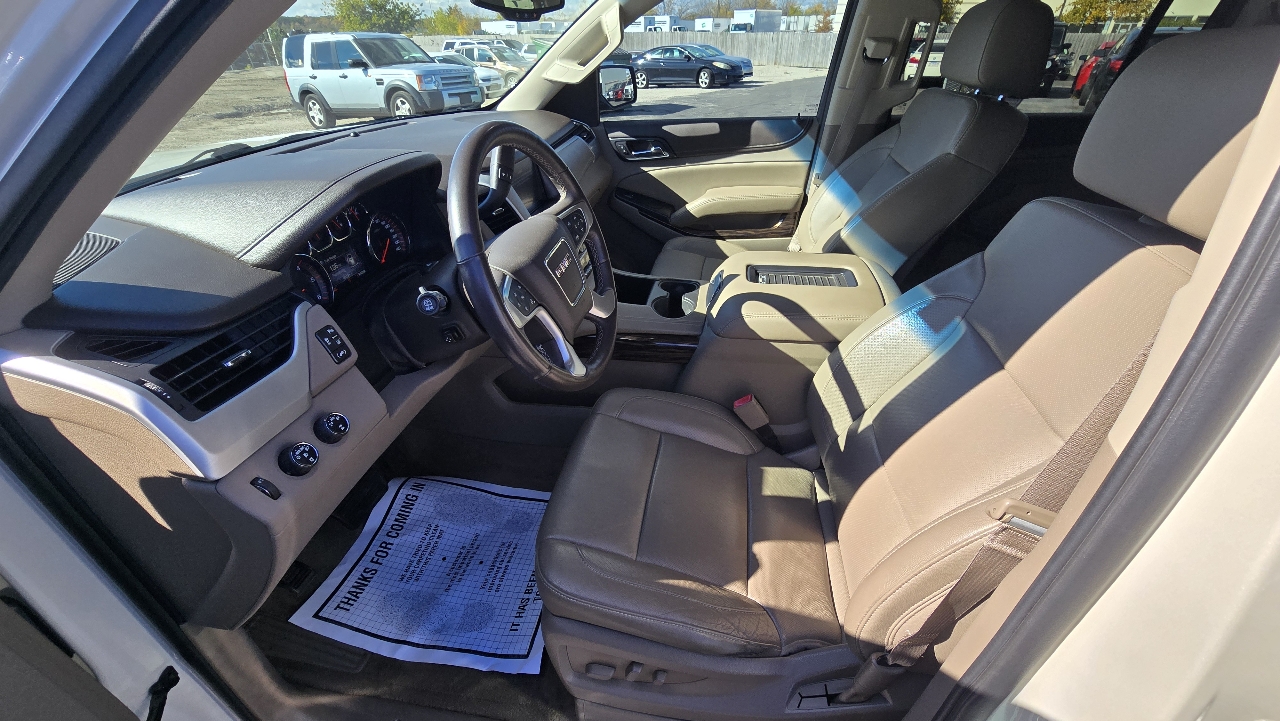 GMC Yukon XL SLT 1/2 Ton 4WD 2015