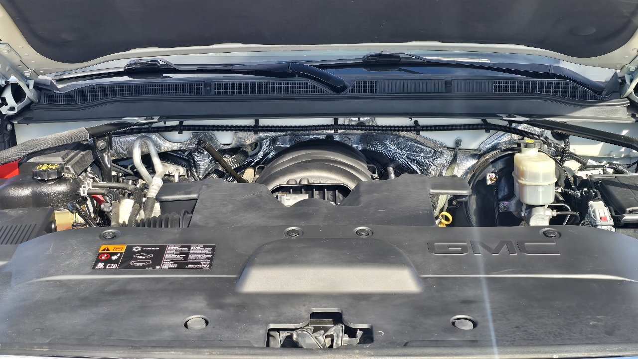 GMC Yukon XL SLT 1/2 Ton 4WD 2015