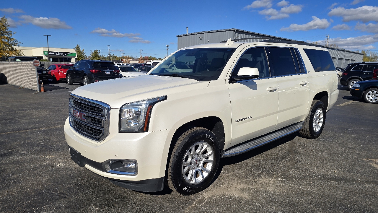 GMC Yukon XL SLT 1/2 Ton 4WD 2015