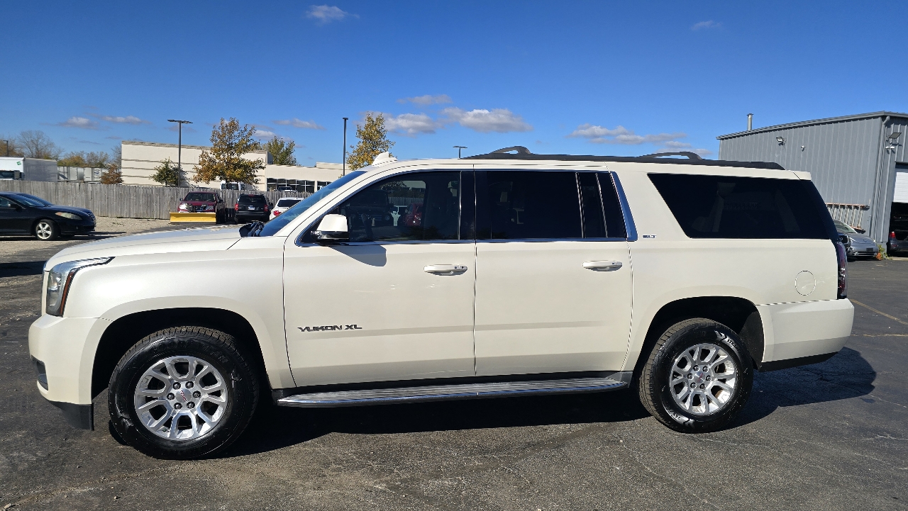 GMC Yukon XL SLT 1/2 Ton 4WD 2015