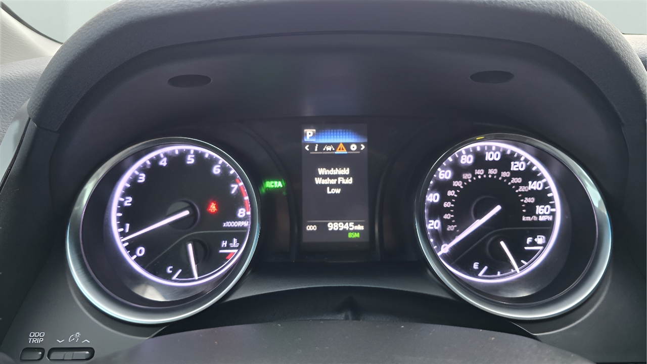 Toyota Camry SE 2020