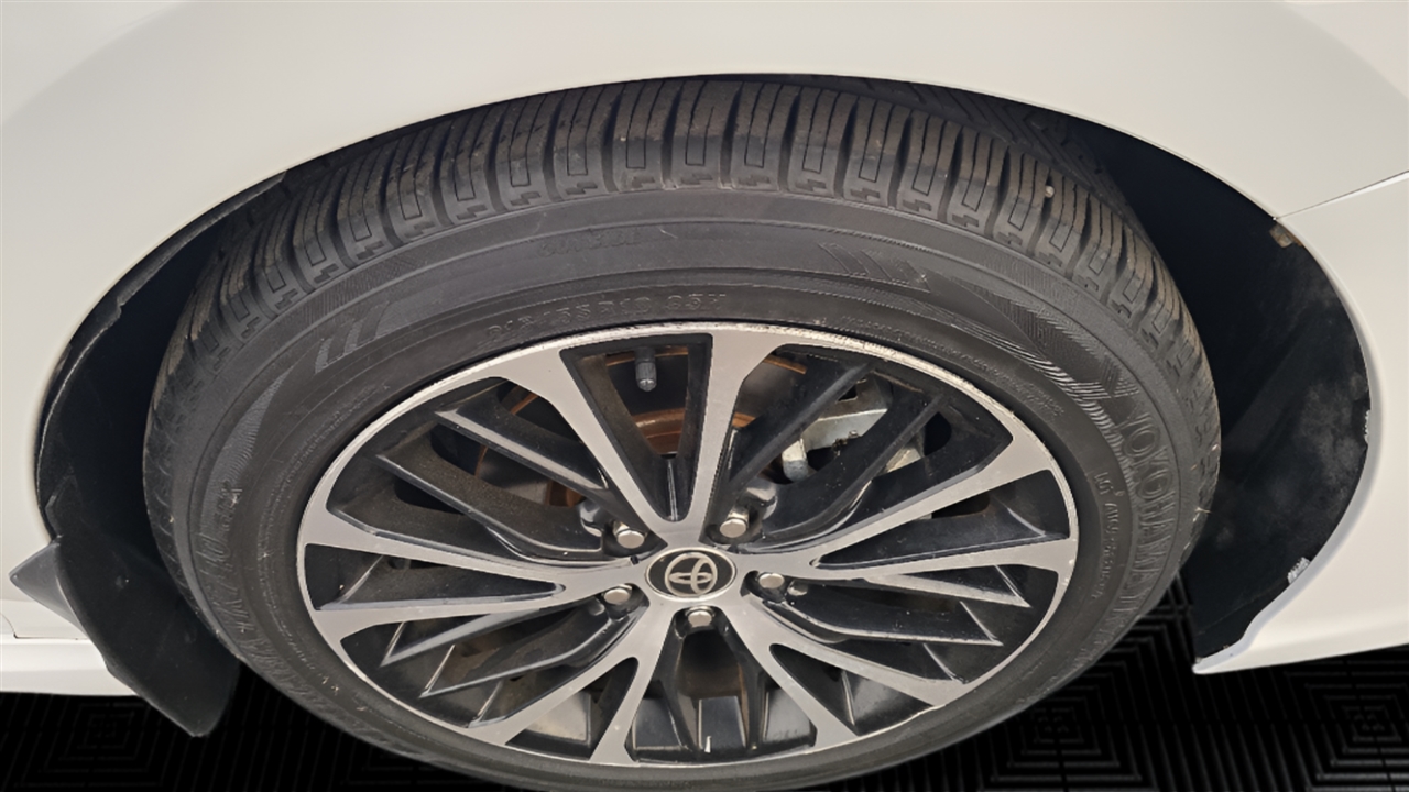 Toyota Camry SE 2020