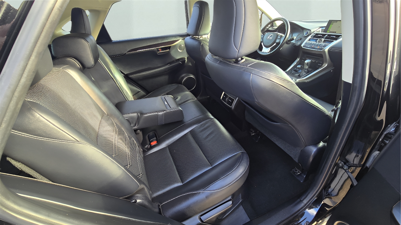 Lexus NX 300h AWD 2016