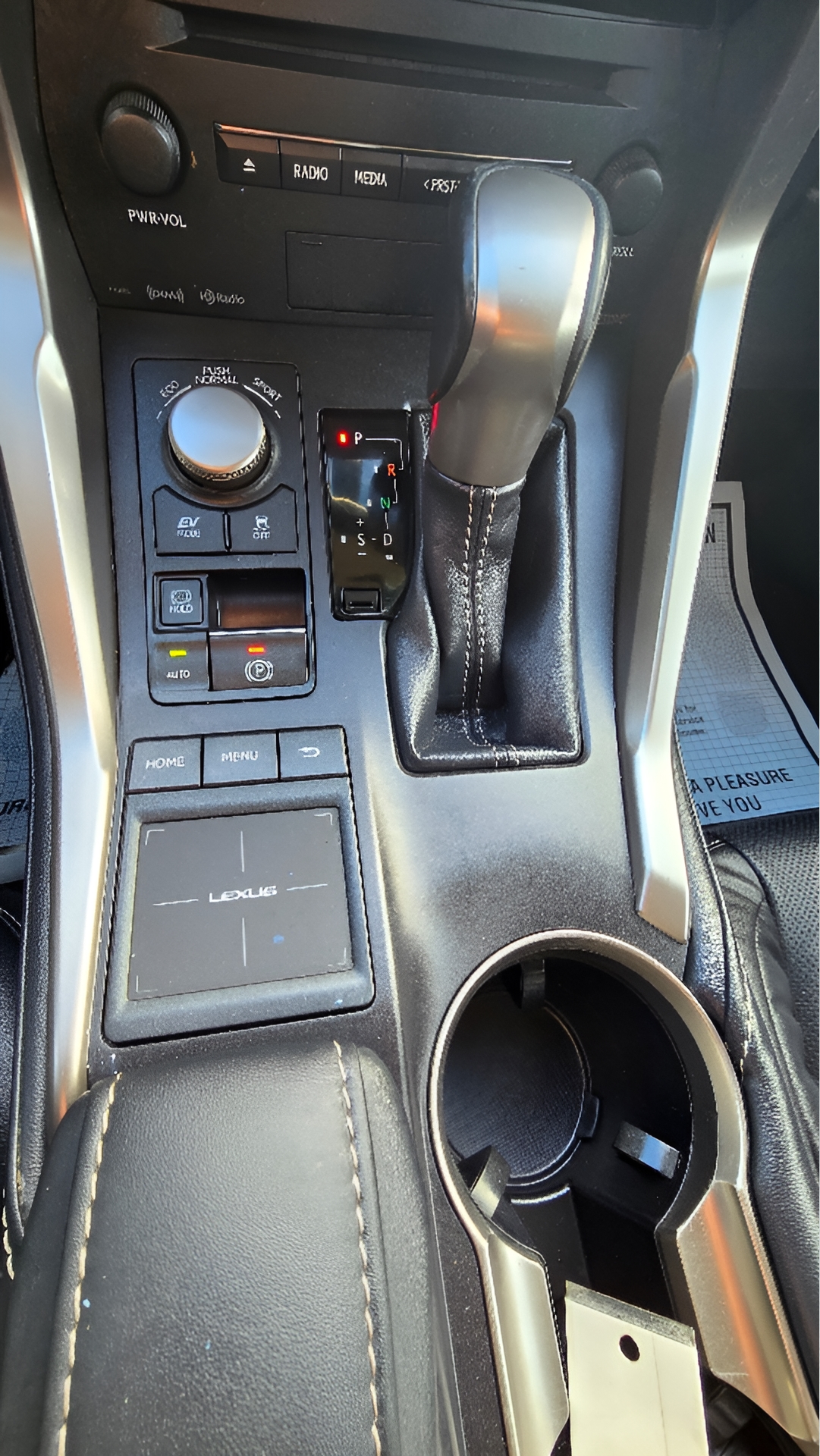 Lexus NX 300h AWD 2016