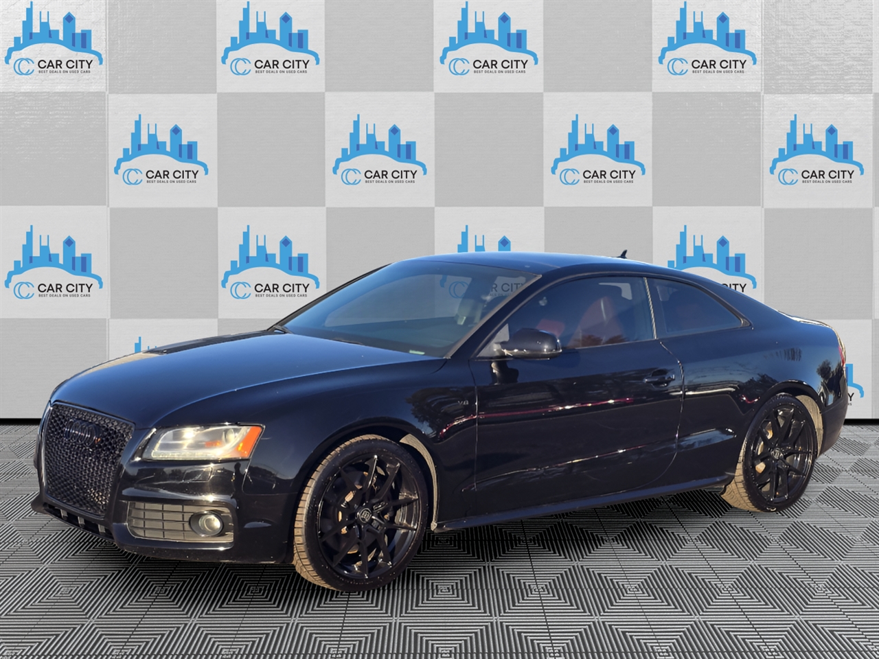 2010 Audi S5 Prestige photo 2