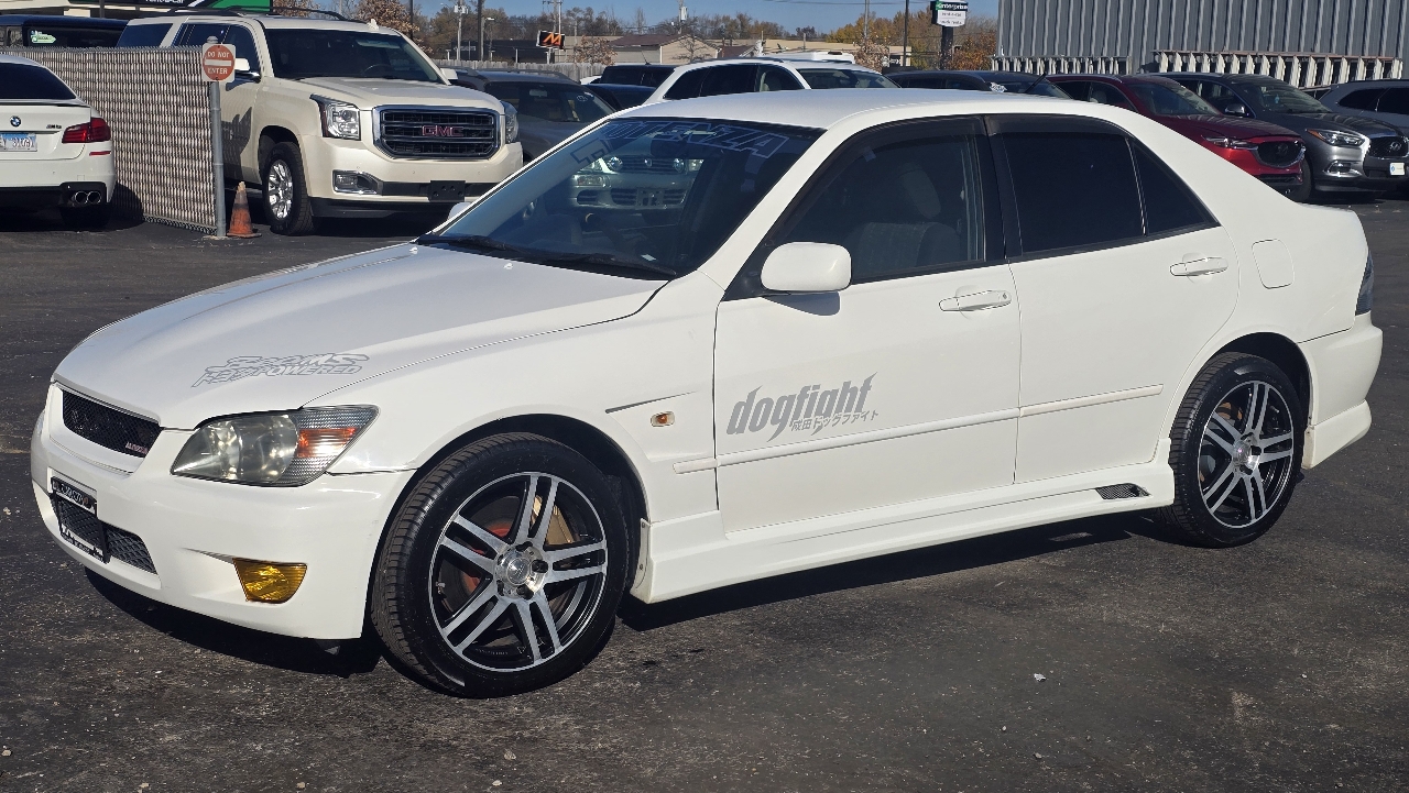 Toyota Altezza  2000