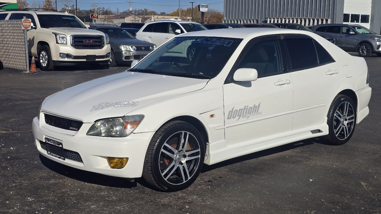 Toyota Altezza  2000