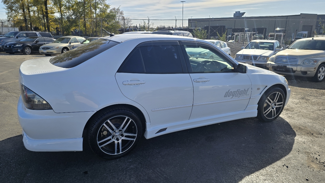 Toyota Altezza  2000