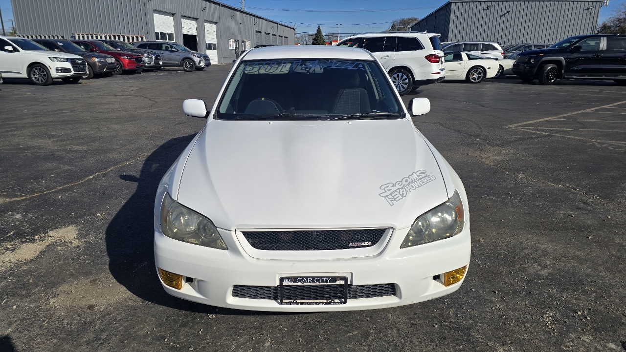 Toyota Altezza  2000