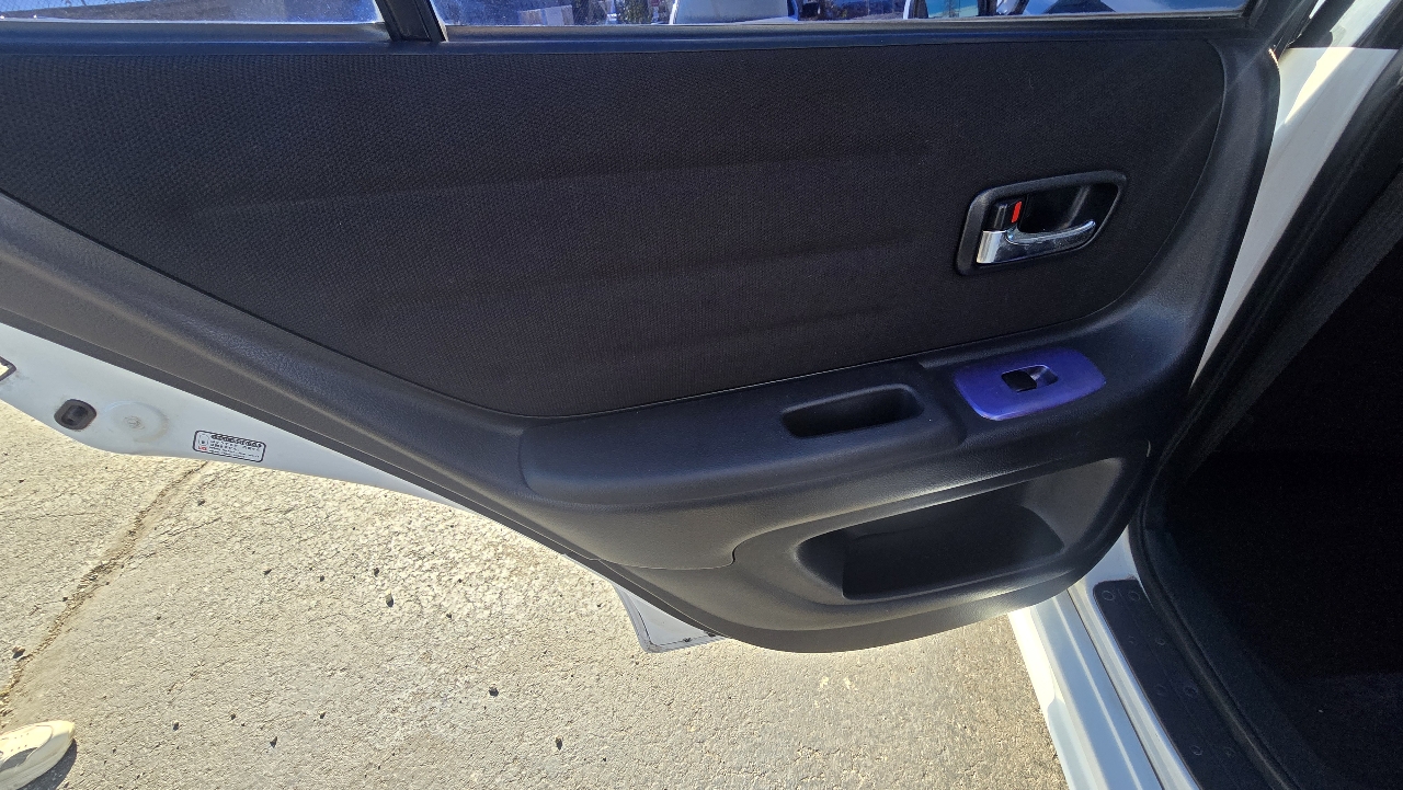 Toyota Altezza  2000