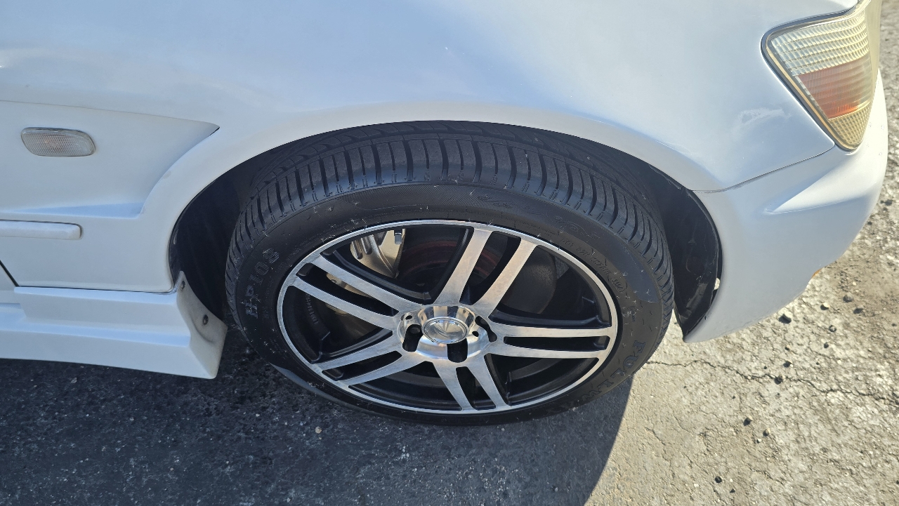 Toyota Altezza  2000