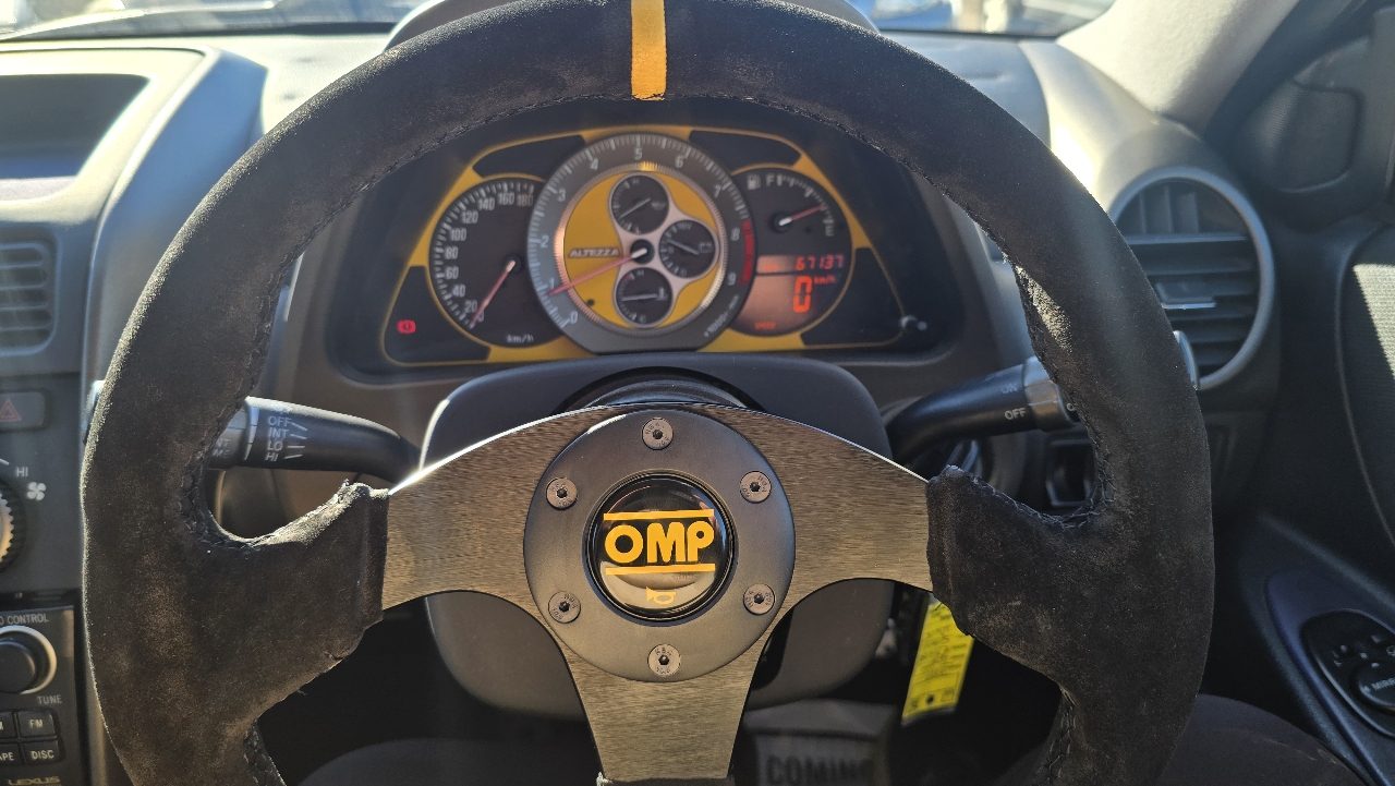 Toyota Altezza  2000