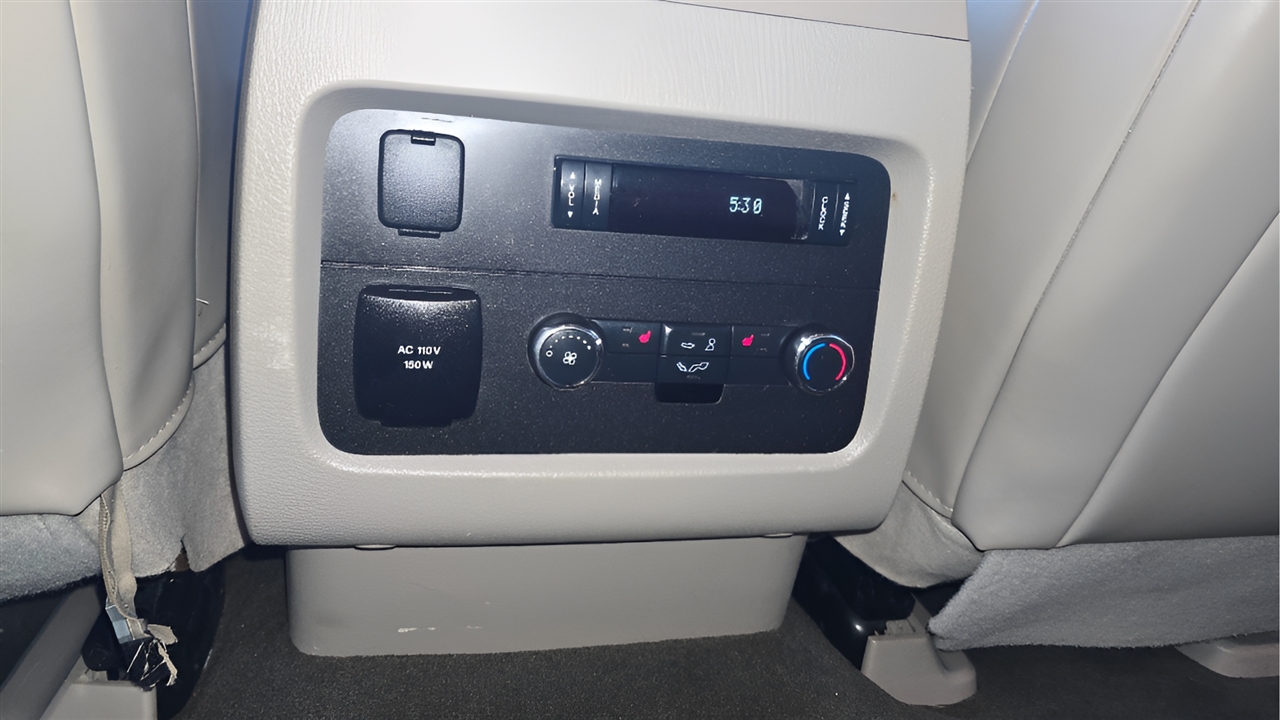 Lincoln Navigator Select 4WD 2017