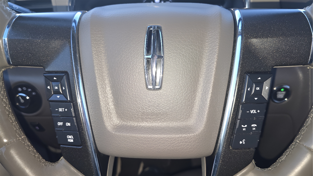 Lincoln Navigator Select 4WD 2017