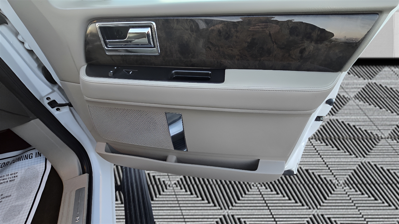 Lincoln Navigator Select 4WD 2017