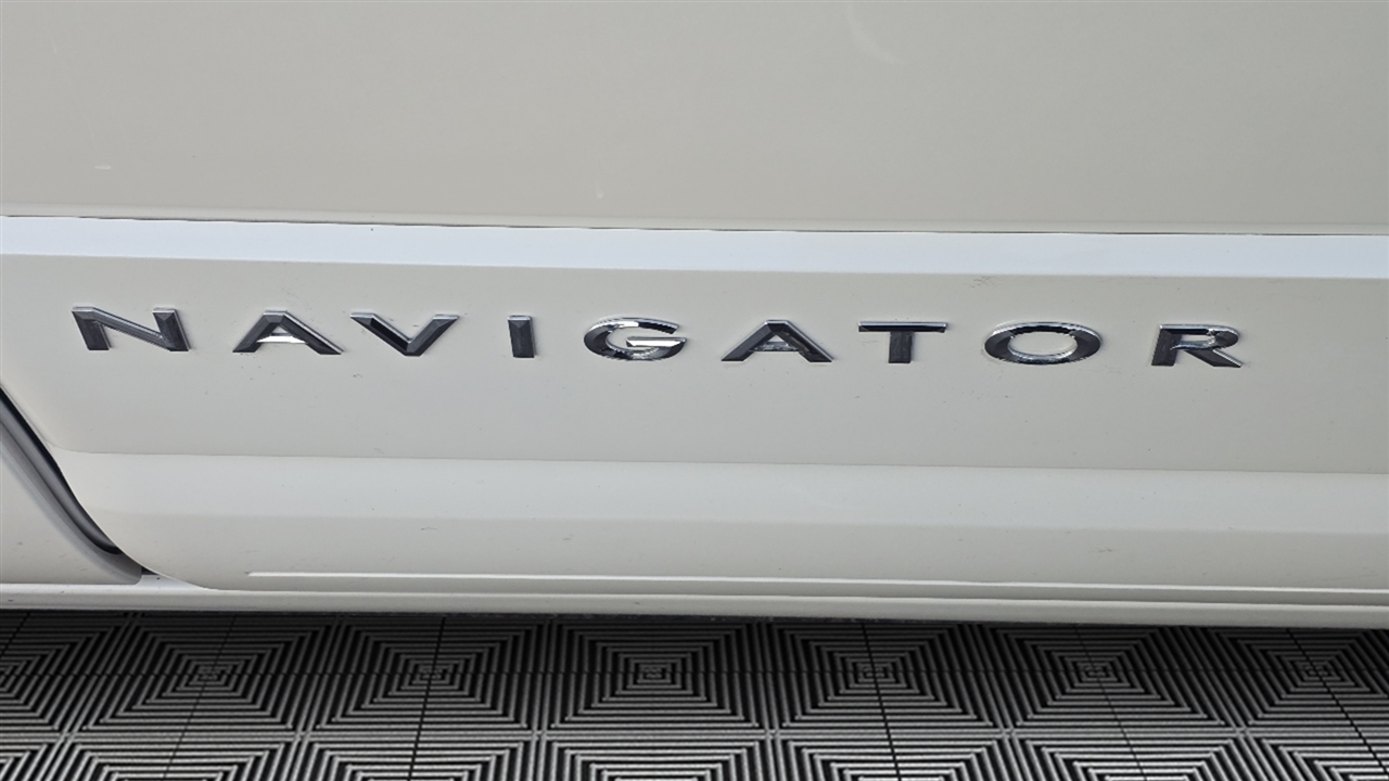 Lincoln Navigator Select 4WD 2017