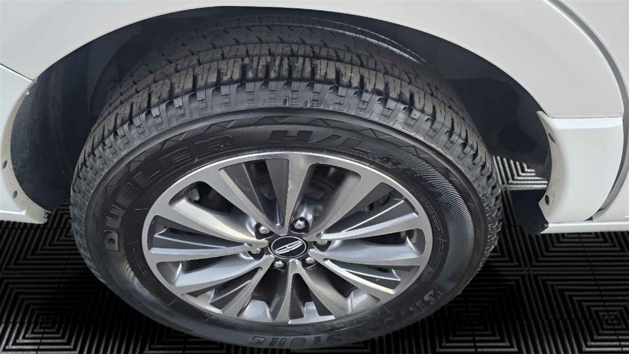 Lincoln Navigator Select 4WD 2017