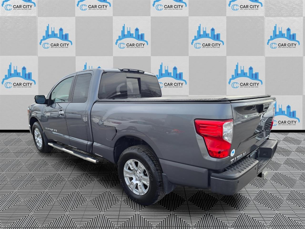 Nissan Titan SV King Cab 4WD 2018