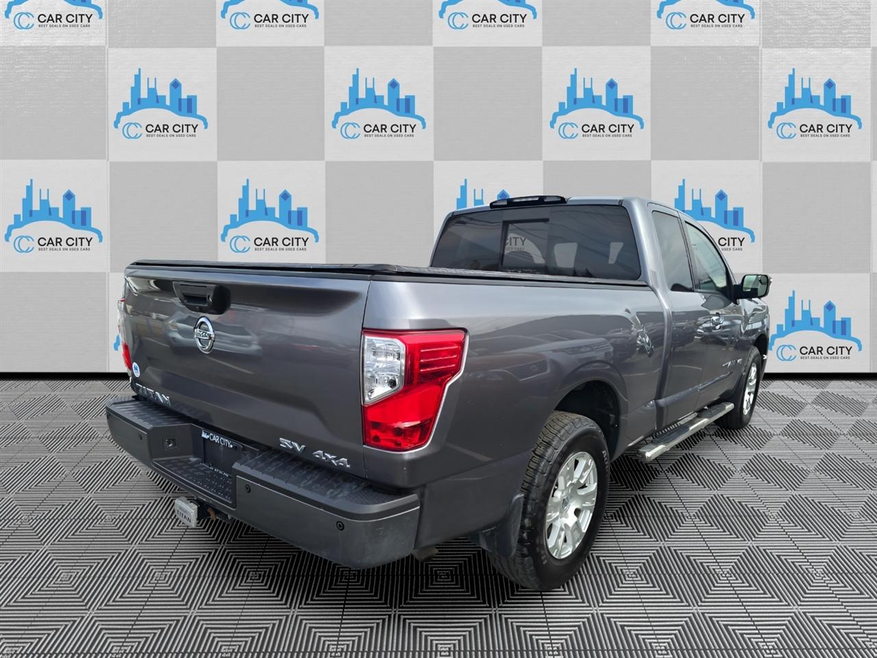 Nissan Titan SV King Cab 4WD 2018