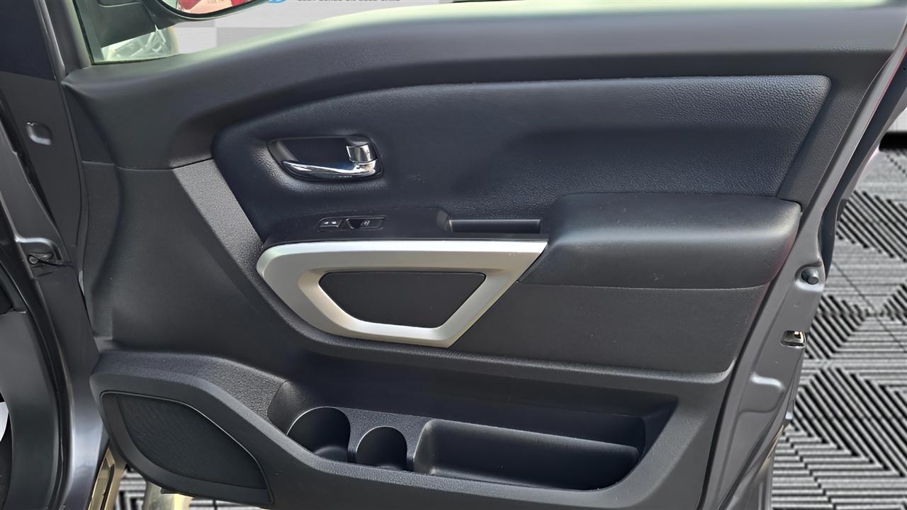 Nissan Titan SV King Cab 4WD 2018