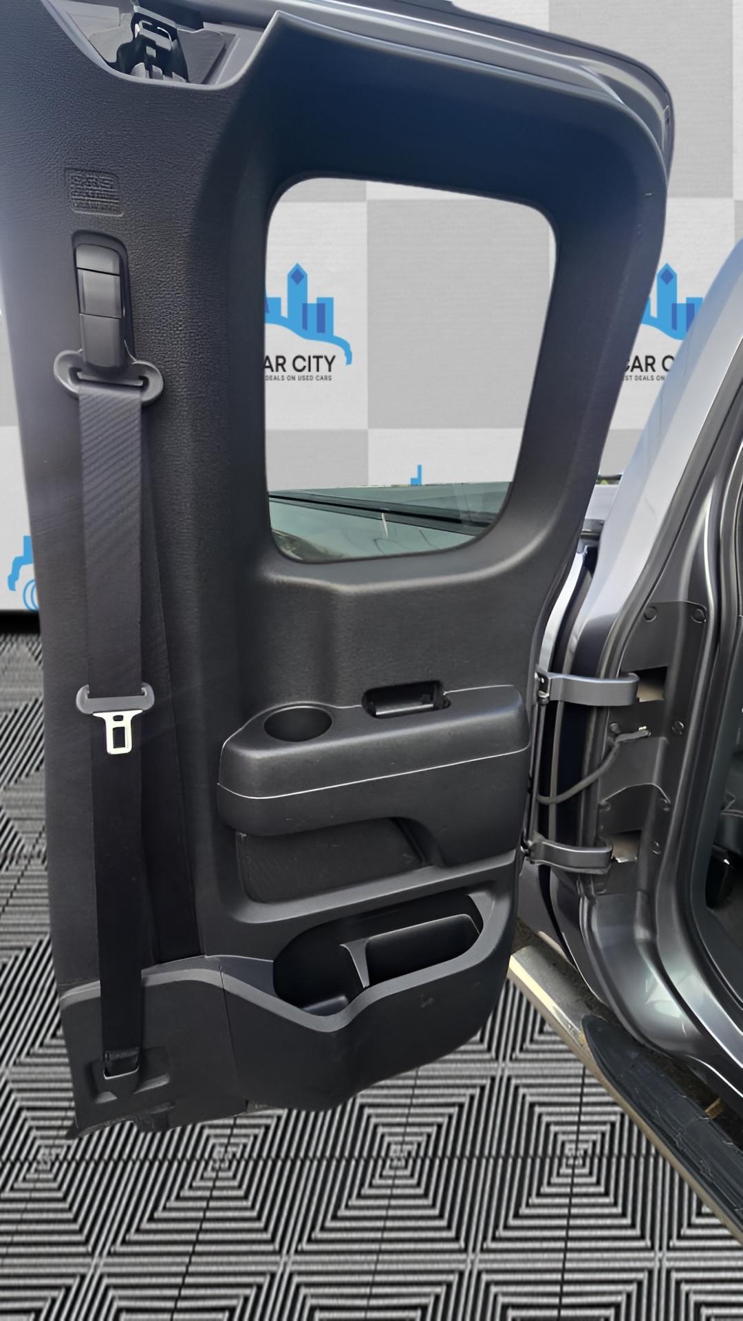 Nissan Titan SV King Cab 4WD 2018