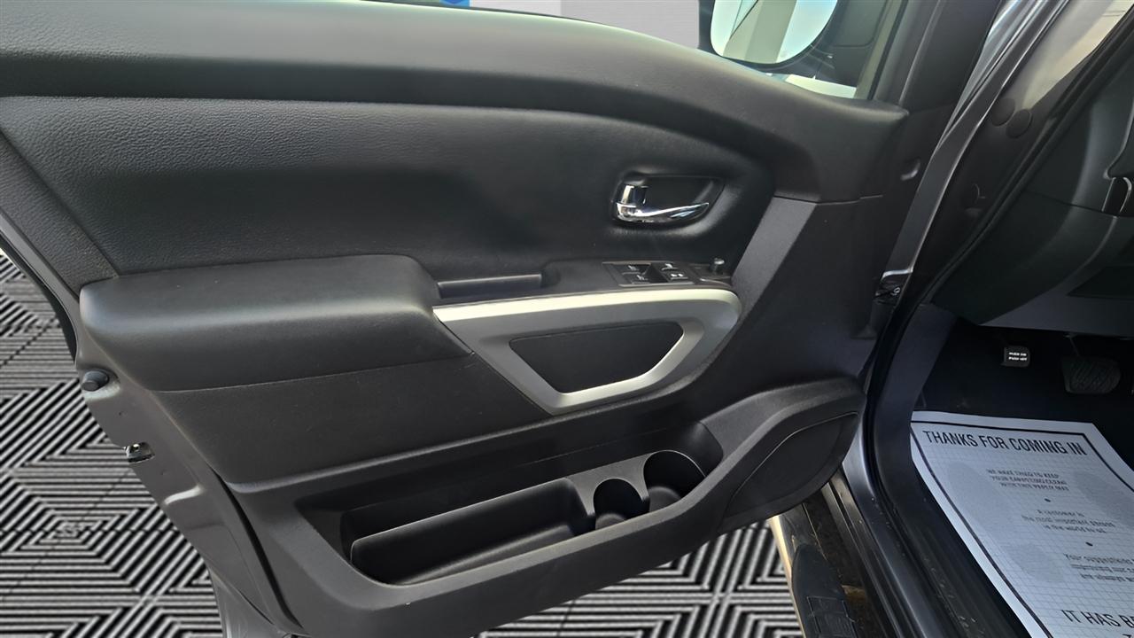 Nissan Titan SV King Cab 4WD 2018