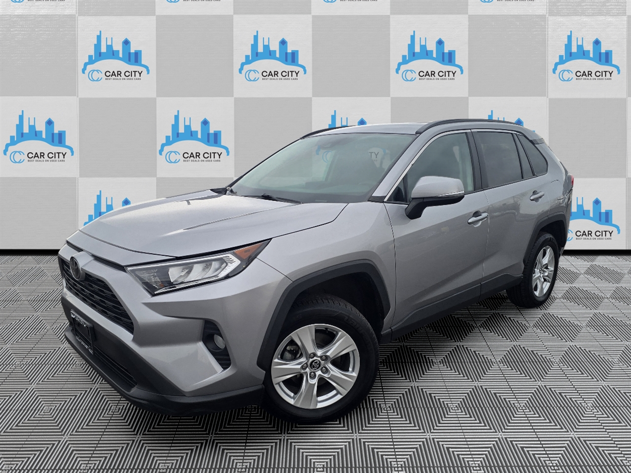 2020 Toyota RAV4 XLE