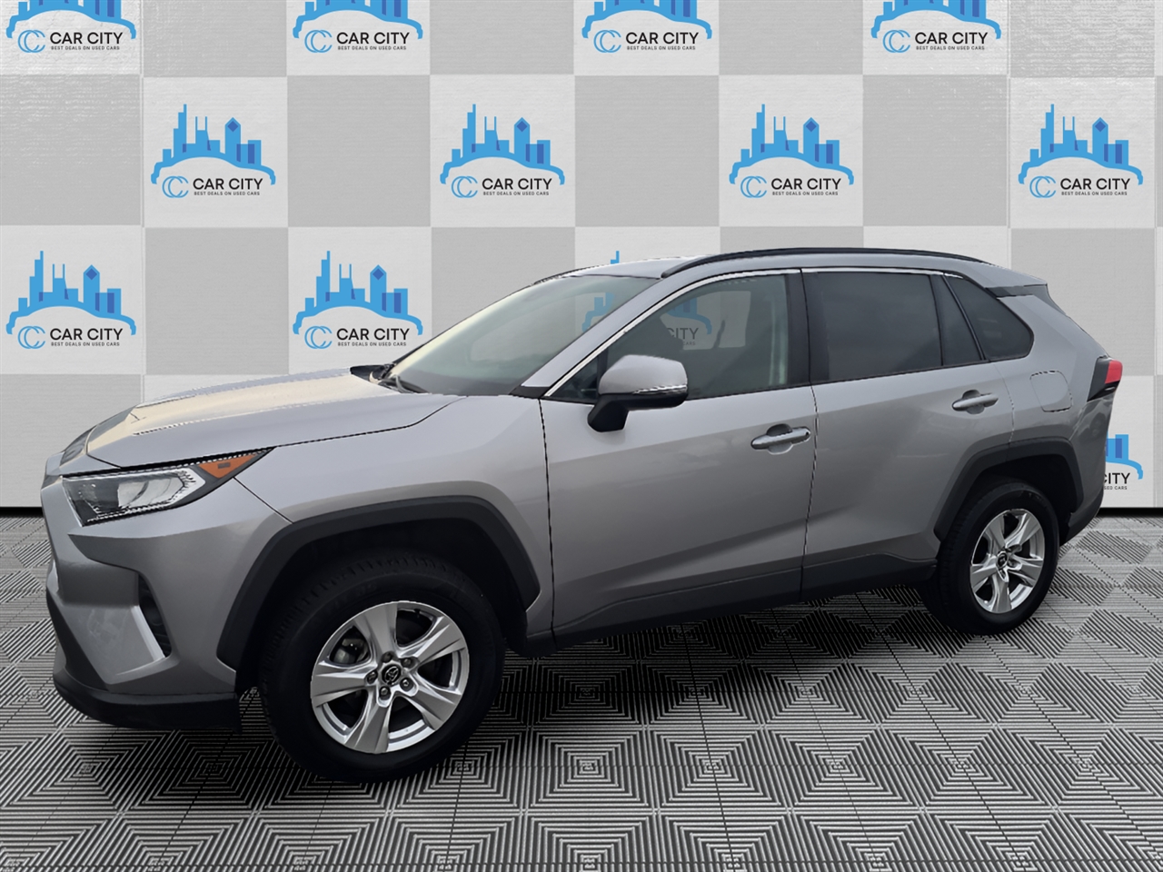 Toyota RAV4 XLE AWD 2020