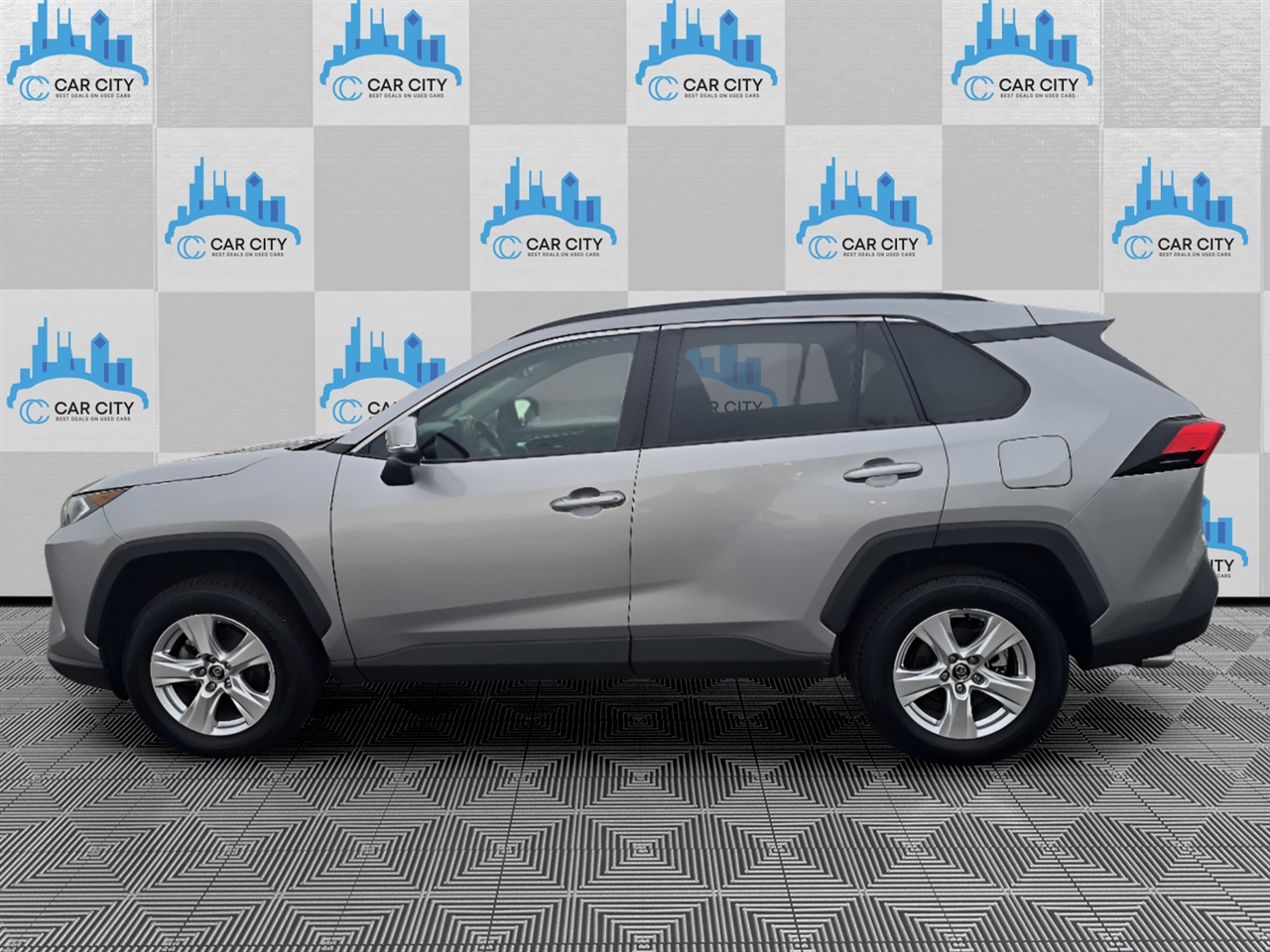 Toyota RAV4 XLE AWD 2020