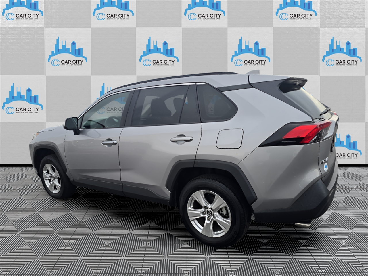 Toyota RAV4 XLE AWD 2020
