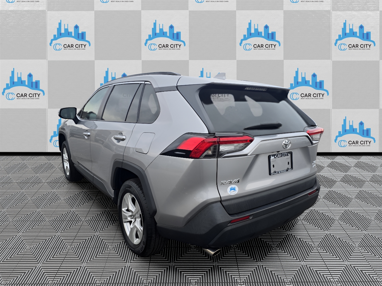 Toyota RAV4 XLE AWD 2020