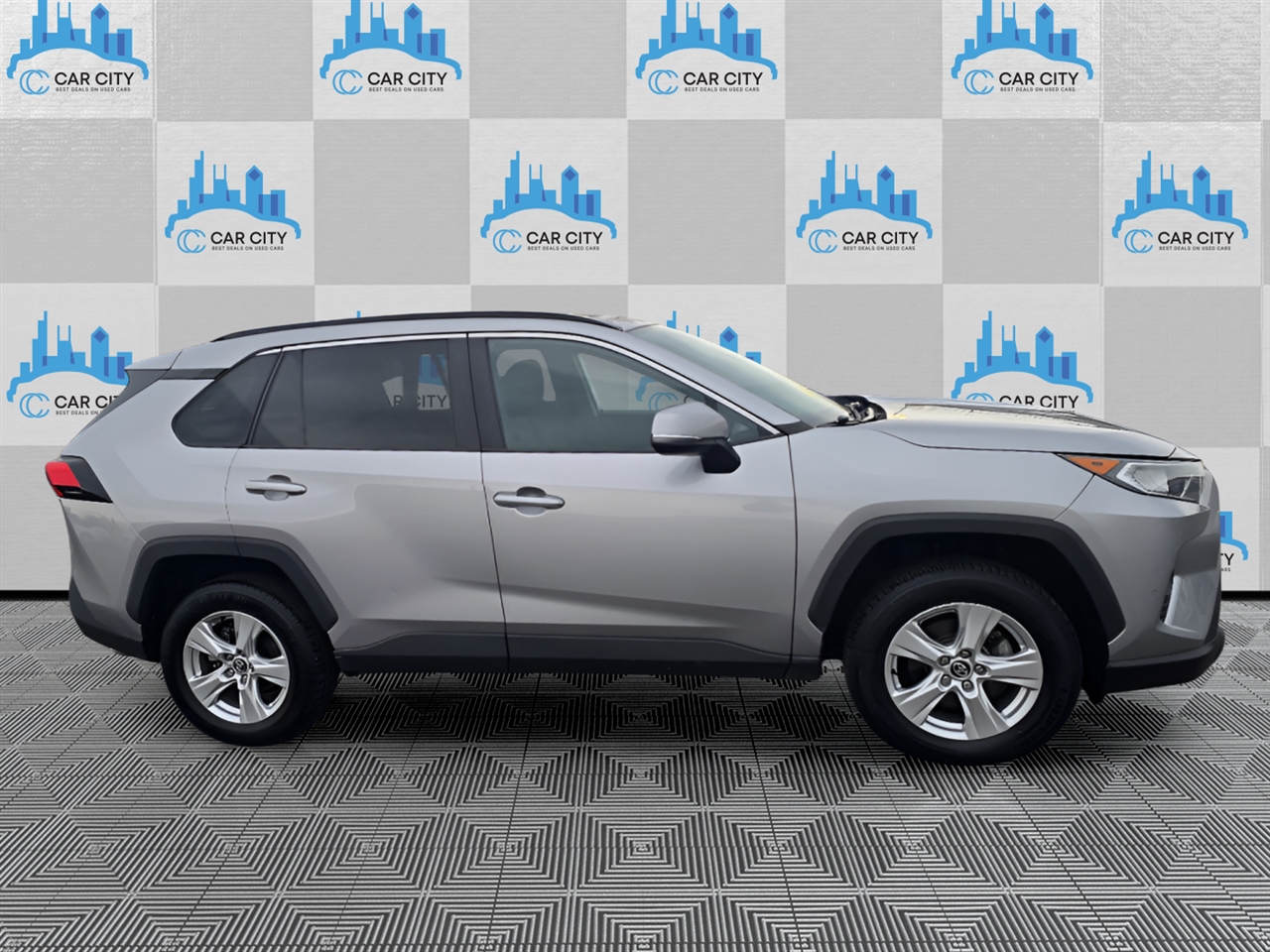 Toyota RAV4 XLE AWD 2020