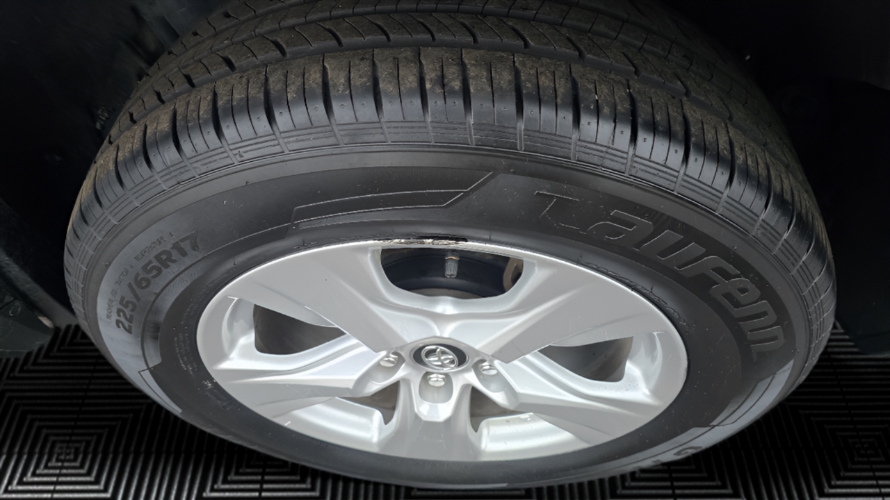 Toyota RAV4 XLE AWD 2020