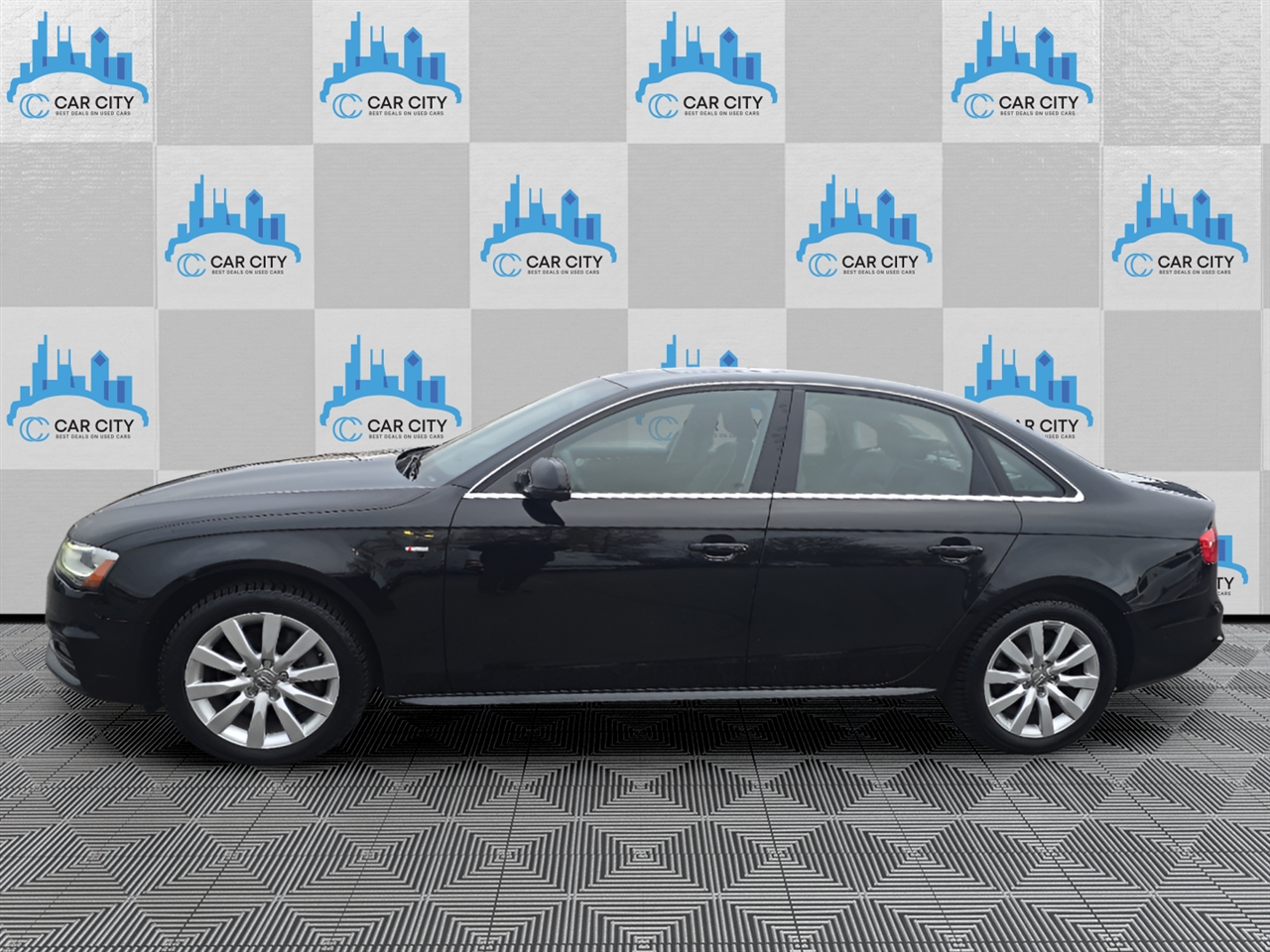 2015 Audi A4 2.0T Quattro photo 4