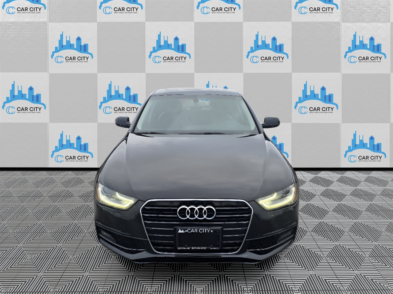 Audi A4 2.0T Sedan quattro Tiptronic 2015