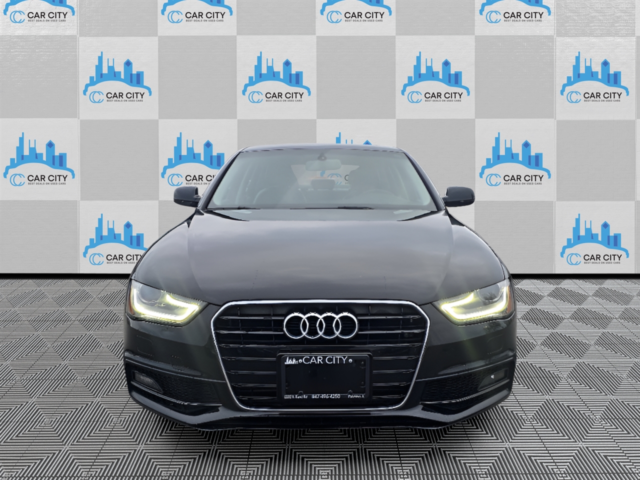 Audi A4 2.0T Sedan quattro Tiptronic 2015