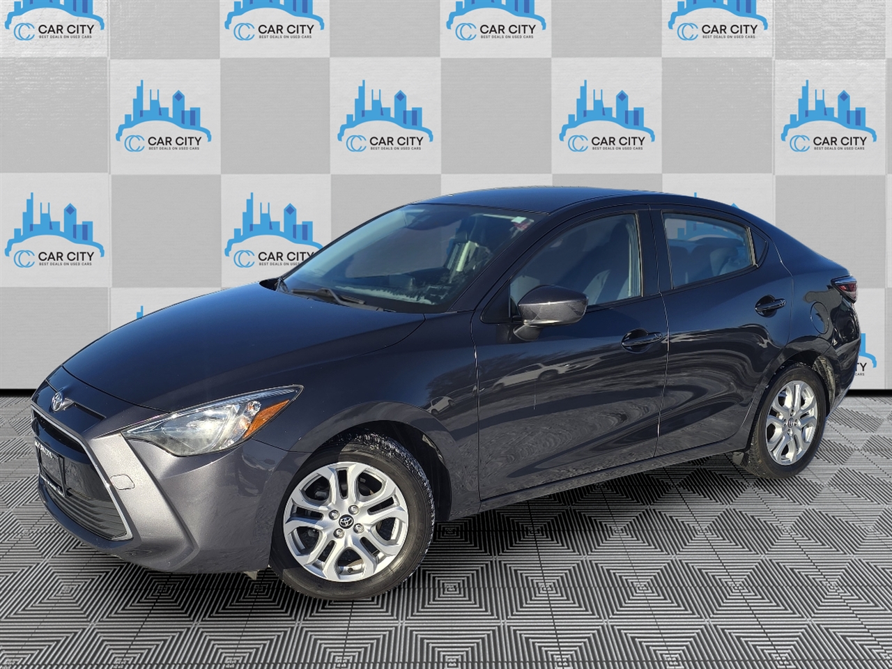 2018 Toyota Yaris iA Base's photo