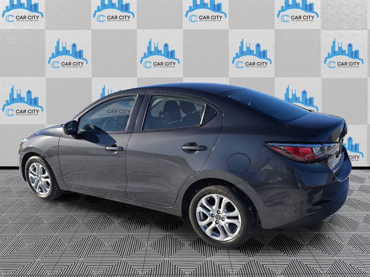 Toyota Yaris iA 6A 2018