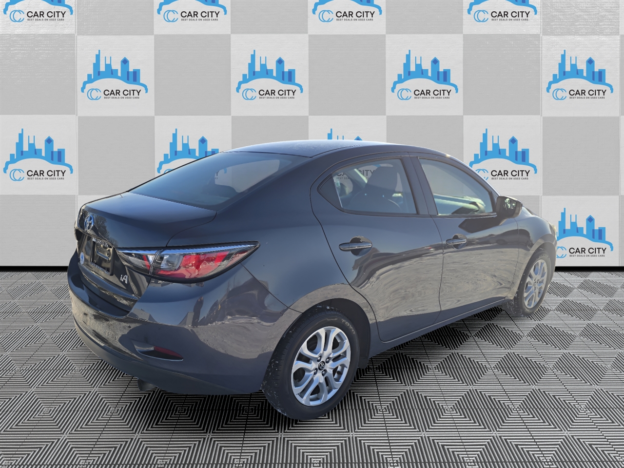 Toyota Yaris iA 6A 2018