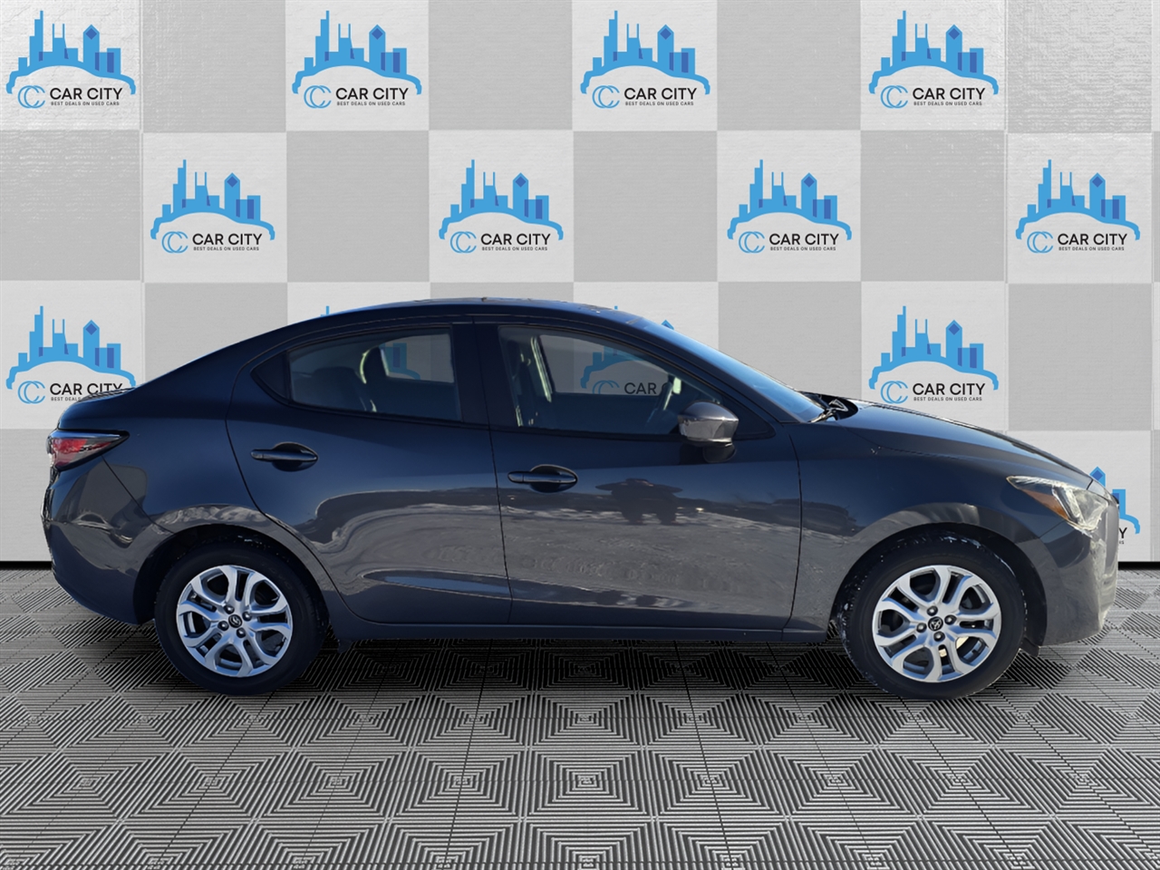 Toyota Yaris iA 6A 2018