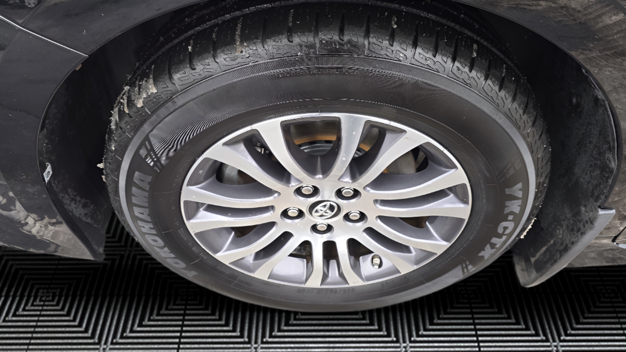 Toyota Sienna Limited Premium 7-Passenger 2019