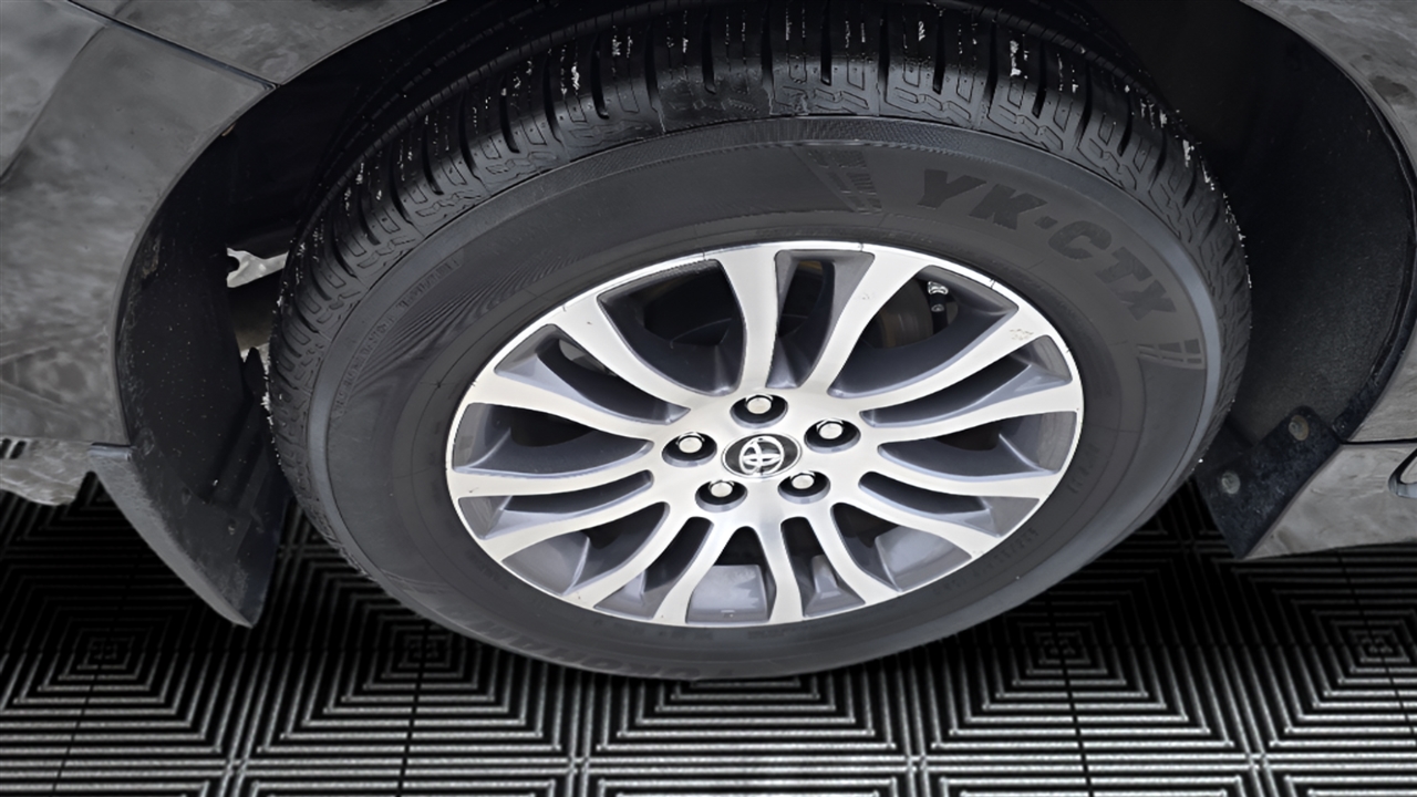 Toyota Sienna Limited Premium 7-Passenger 2019