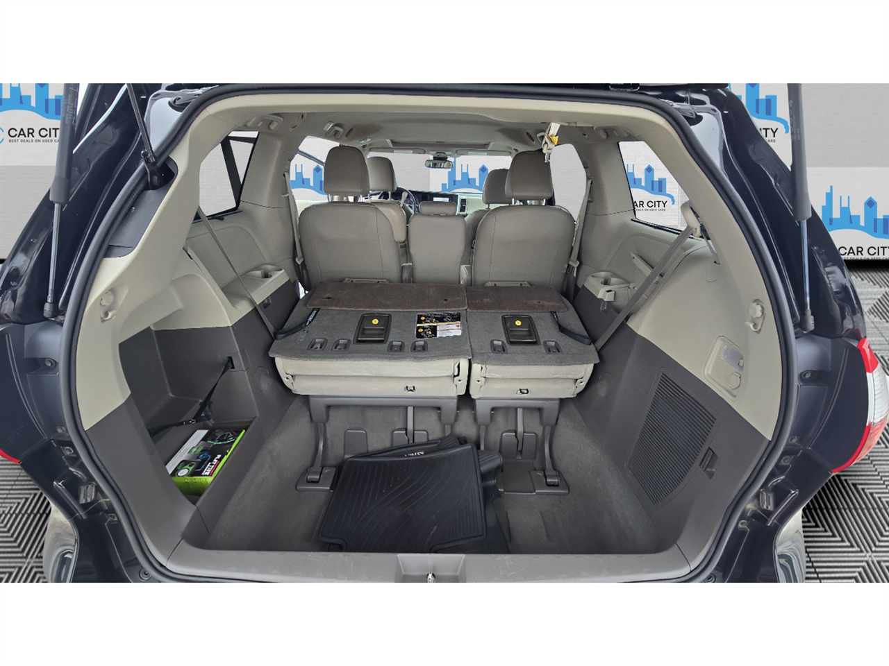 Toyota Sienna Limited Premium 7-Passenger 2019