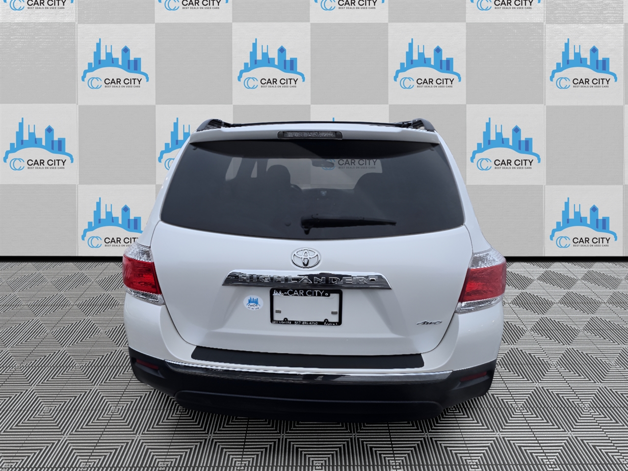 Toyota Highlander Base 4WD 2013