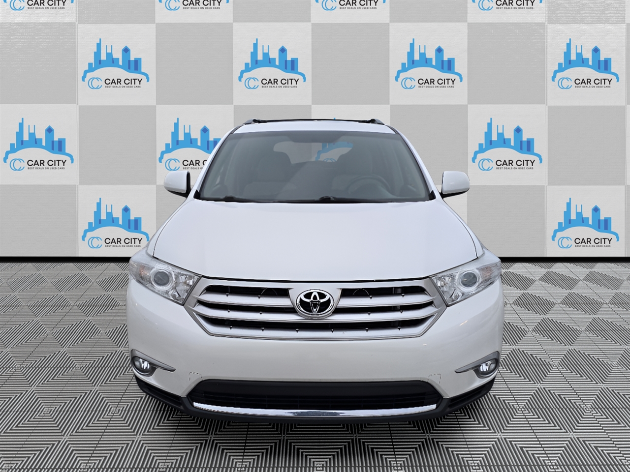 Toyota Highlander Base 4WD 2013